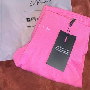 brand new Bubblegum pink NVGTN leggings